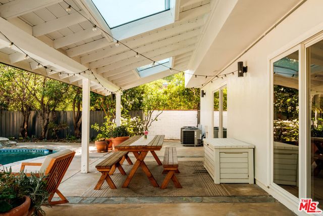 5738 Buffalo Avenue, Valley Glen, CA 91401