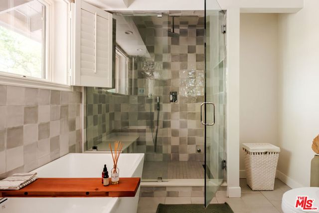 5738 Buffalo Avenue, Valley Glen, CA 91401