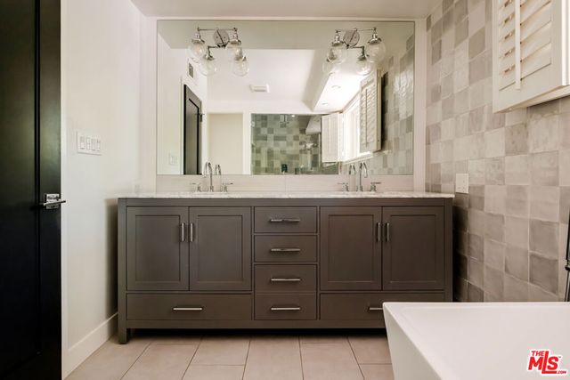 5738 Buffalo Avenue, Valley Glen, CA 91401