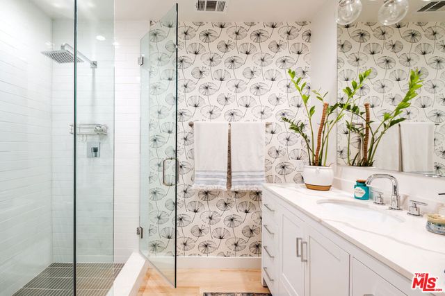 5738 Buffalo Avenue, Valley Glen, CA 91401