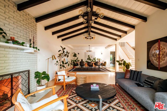 5738 Buffalo Avenue, Valley Glen, CA 91401