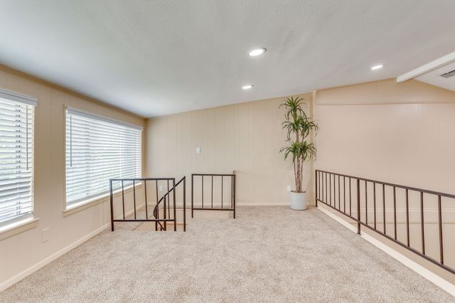 109 Timber Ridge Circle, Burleson, TX 76028