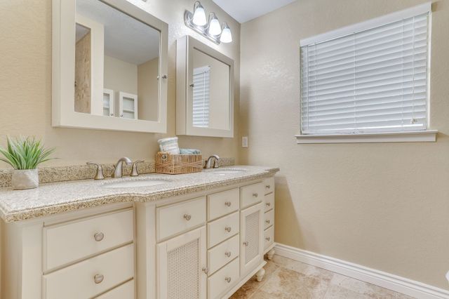 109 Timber Ridge Circle, Burleson, TX 76028