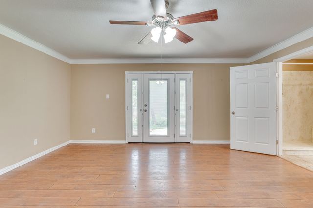 109 Timber Ridge Circle, Burleson, TX 76028