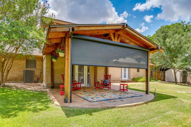 109 Timber Ridge Circle, Burleson, TX 76028