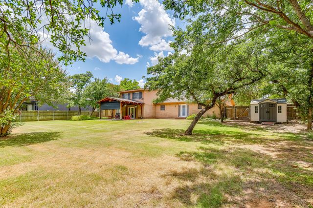 109 Timber Ridge Circle, Burleson, TX 76028