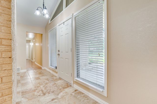 109 Timber Ridge Circle, Burleson, TX 76028