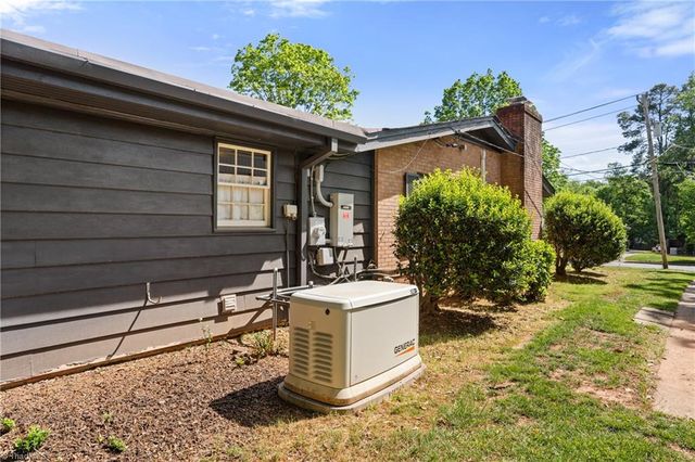 4918 Starmount Drive, Greensboro, NC 27410