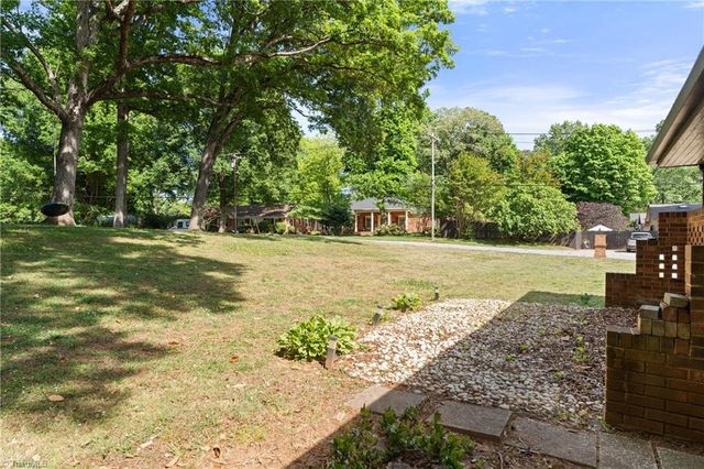 4918 Starmount Drive, Greensboro, NC 27410