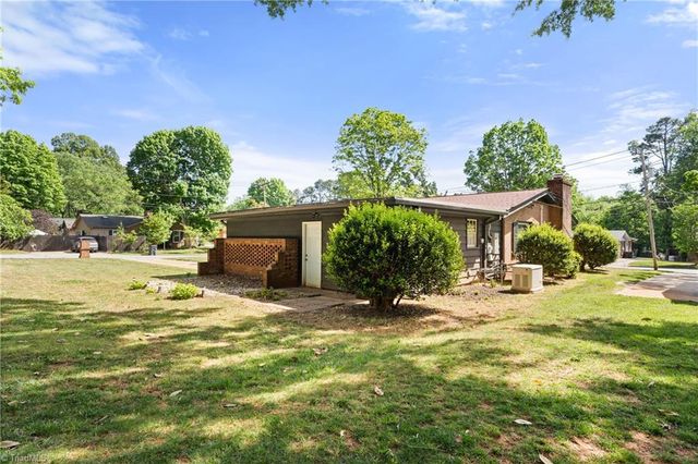 4918 Starmount Drive, Greensboro, NC 27410
