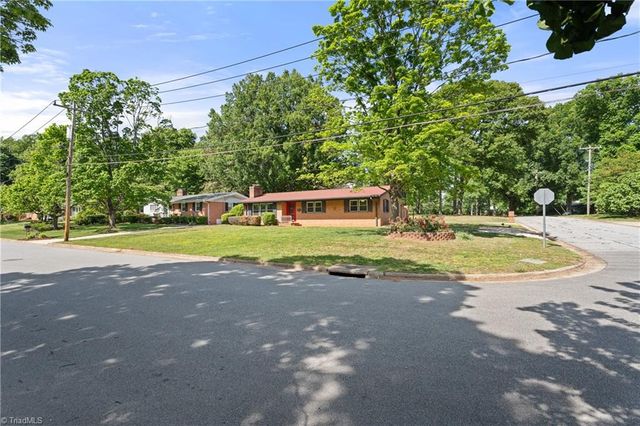 4918 Starmount Drive, Greensboro, NC 27410