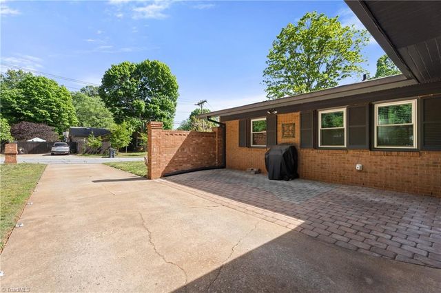 4918 Starmount Drive, Greensboro, NC 27410