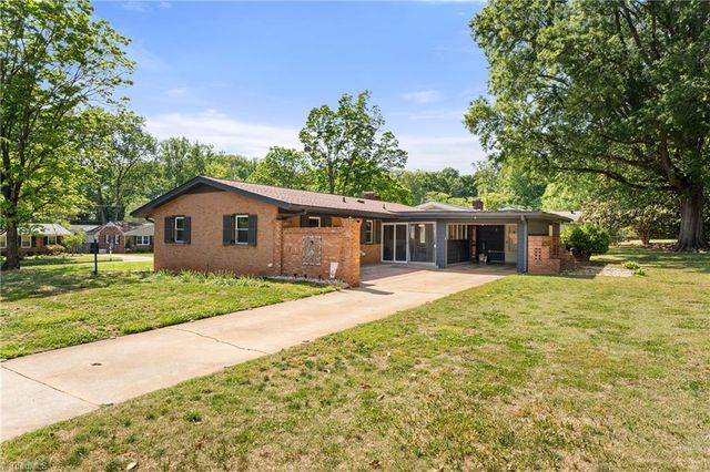 4918 Starmount Drive, Greensboro, NC 27410