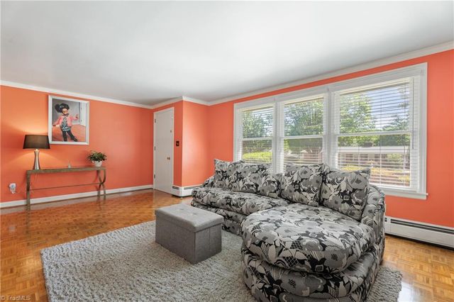 4918 Starmount Drive, Greensboro, NC 27410