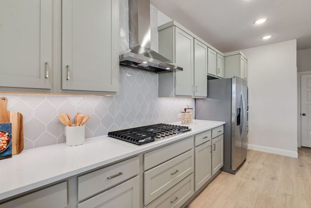 1902 Waterwalk Drive, Rowlett, TX 75088