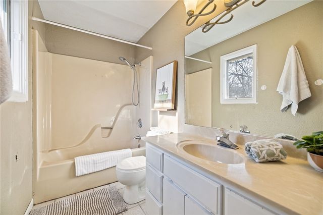 1 Elton Lane, Bella Vista, AR 72714