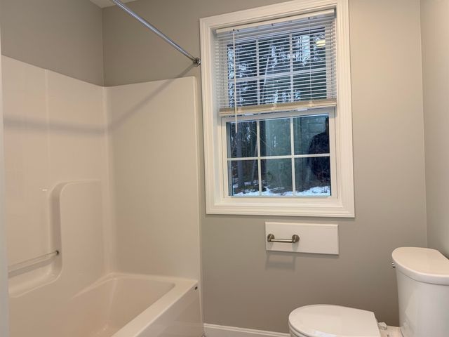 5B Red Oak Way, Boscawen, NH 03303