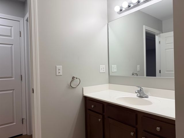 5B Red Oak Way, Boscawen, NH 03303