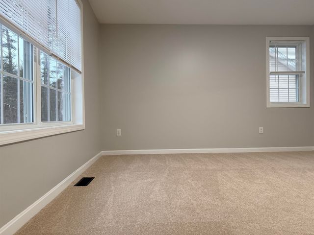 5B Red Oak Way, Boscawen, NH 03303