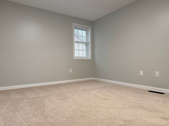 5B Red Oak Way, Boscawen, NH 03303