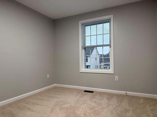 5B Red Oak Way, Boscawen, NH 03303