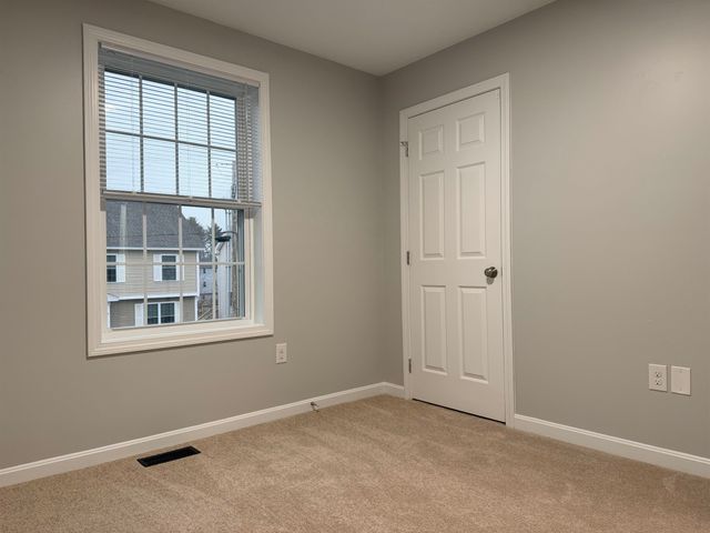 5B Red Oak Way, Boscawen, NH 03303