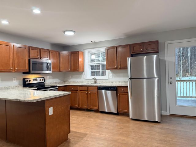 5B Red Oak Way, Boscawen, NH 03303