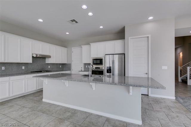 8575 Old Daylily Lane, Las Vegas, NV 89113