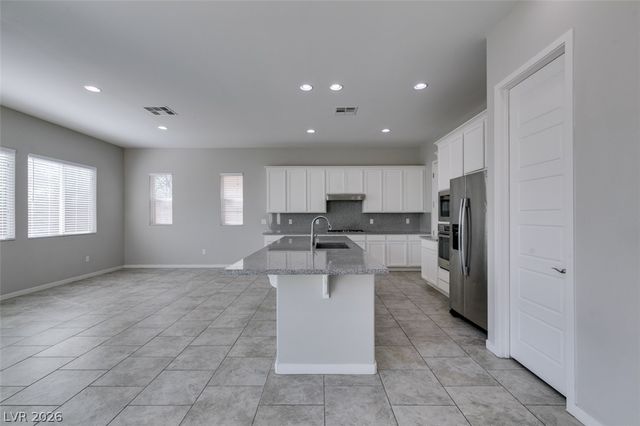 8575 Old Daylily Lane, Las Vegas, NV 89113