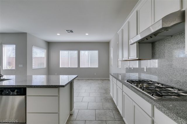 8575 Old Daylily Lane, Las Vegas, NV 89113