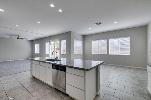 8575 Old Daylily Lane, Las Vegas, NV 89113