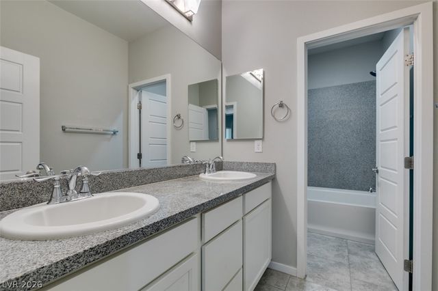 8575 Old Daylily Lane, Las Vegas, NV 89113