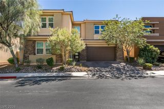 8575 Old Daylily Lane, Las Vegas, NV 89113
