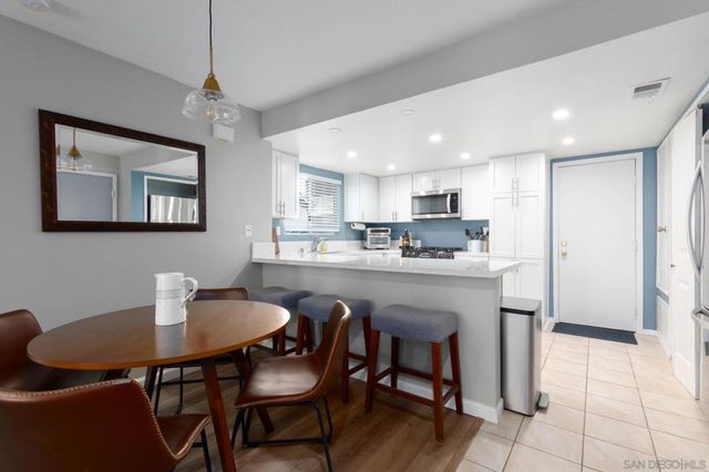 106 Mangano Cir, Encinitas, CA 92024