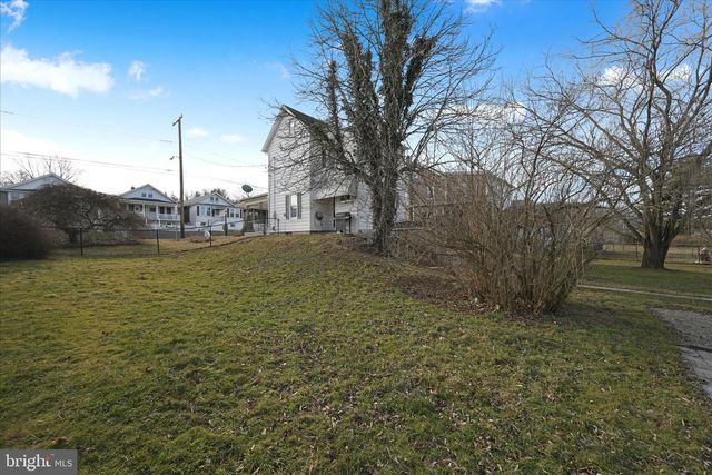 64 S SCHUYLKILL ST, Cressona, PA 17929