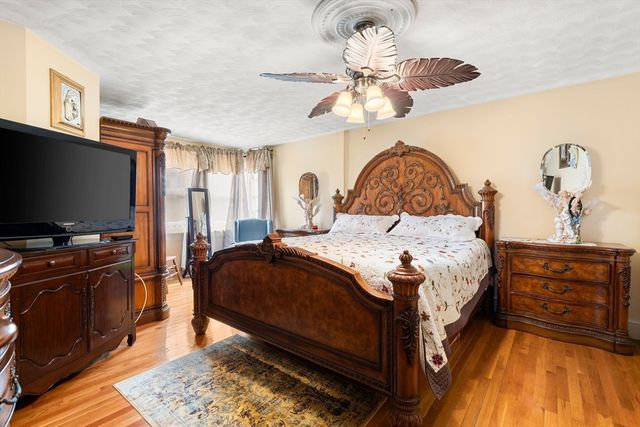 101 Kenberma St, Hull, MA 02045