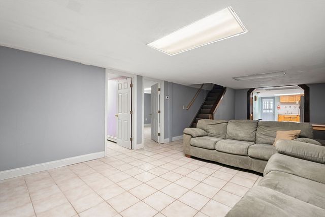 101 Kenberma St, Hull, MA 02045
