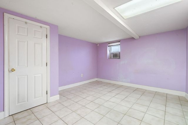 101 Kenberma St, Hull, MA 02045