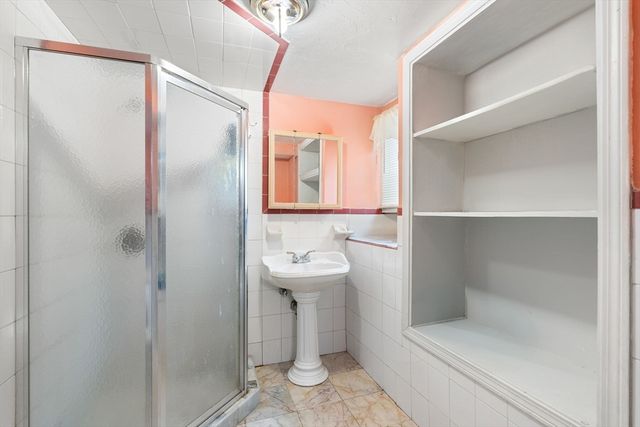 101 Kenberma St, Hull, MA 02045