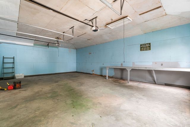 101 Kenberma St, Hull, MA 02045