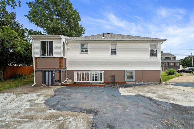101 Kenberma St, Hull, MA 02045