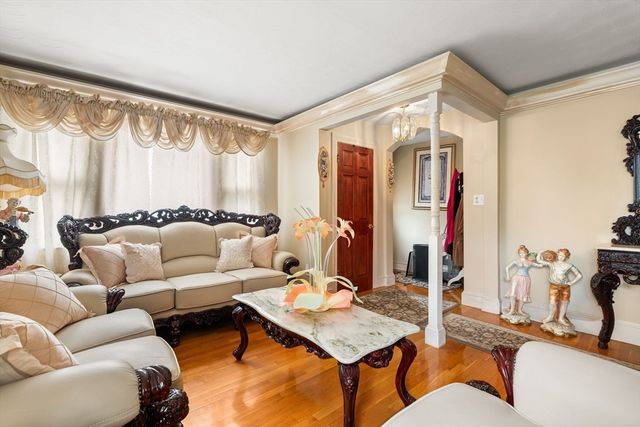 101 Kenberma St, Hull, MA 02045