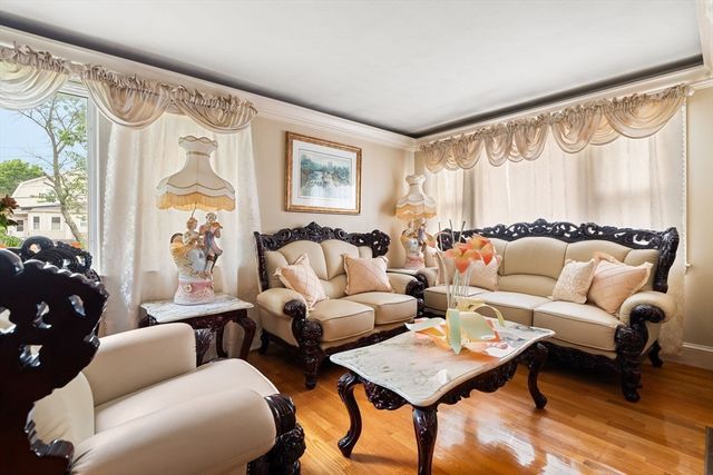 101 Kenberma St, Hull, MA 02045