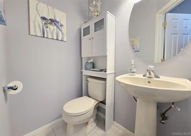 120 Kettles Lane, Medford, NY 11763