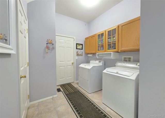 120 Kettles Lane, Medford, NY 11763