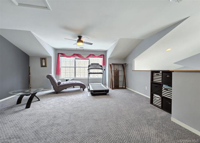 120 Kettles Lane, Medford, NY 11763