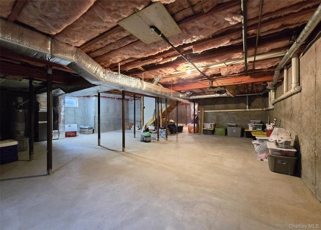 120 Kettles Lane, Medford, NY 11763