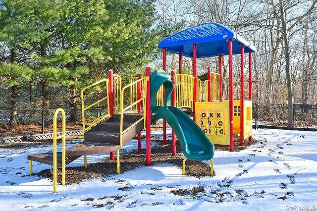 120 Kettles Lane, Medford, NY 11763