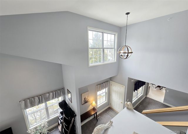 120 Kettles Lane, Medford, NY 11763