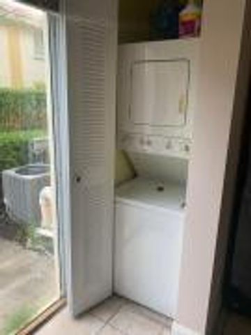 4785 SW 62nd Avenue 102, Davie, FL 33314